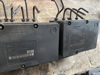Mercedes w164 w251 w212 w204 w218 ABS kocka - 4
