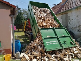 Suché palivové dřevo naštípané - 4