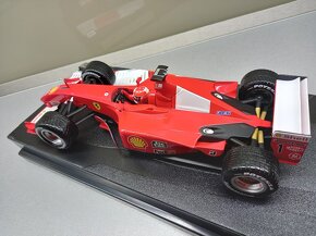F1 FERRARI F2001 2001 KING OF RAIN SCHUMACHER HOTWHEELS 1:18 - 4