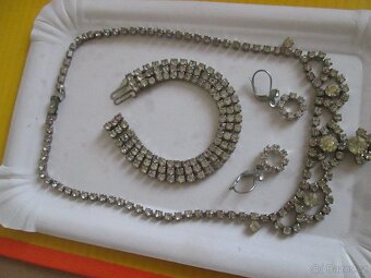 STAR.SOUPRAVA NÁHRDELNÍKU - 4