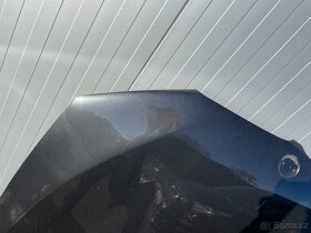 BMW G30 - kapota - 4