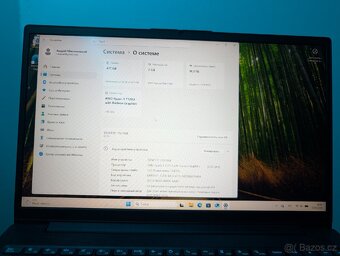Lenovo IdeaPad Ryzen 3 7320U Windows 11 Pro - 4