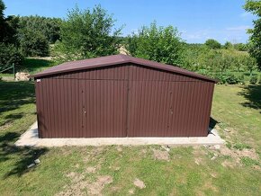Dvojitá plechová garáž o rozměrech 6x5m. - 4