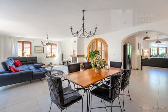 Prodej rodinné domy, 261 m2, Pozemek 361 m2, Zahrada - Mikul - 4