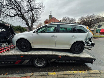 Vůz na náhradní díly VW Golf 6 kombi 2013 CAYC LHW LA7W - 4