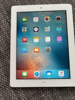Apple iPad - tablet - 4