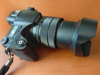 Sony RX 10 /III. - 4