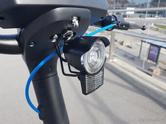 elektrická koloběžka Bluetouch BT501 grey 300km najeto - 4