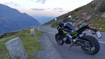 Kawasaki Z900 - 4