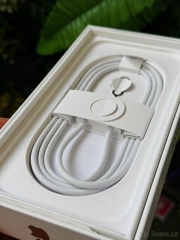 Mobilní telefon Apple iPhone 16 pro 256 GB desert titanium - 4