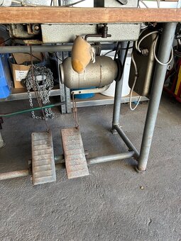 Průmyslový šicí stroj Minerva - 4