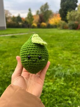 Háčkovaná hračka - limetka - 4