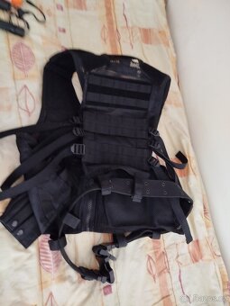 Mil-Tec Vesta + Sumky a Holster - 4