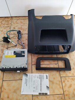 Autorádio JVC Škoda fabia II - 4