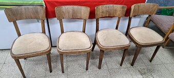 Staré aj nové židle. - 4