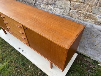 Retro komoda Interiér Praha 60.léta - 4