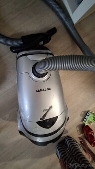 nefunkční vysavač Samsung SC6260 - 4