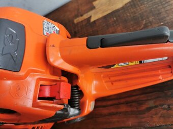 Husqvarna 560 xp motorova pila - 4