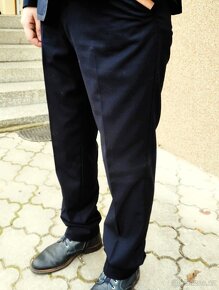 Tmavomodrý elegantní oblek - 4