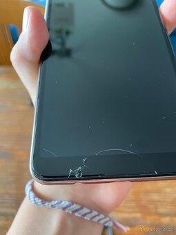 Samsung Galaxy A7 2018 - 4