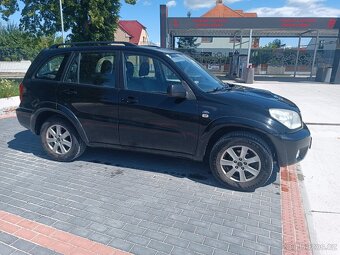 Toyota RAV4 2,0D 4x4 - 4