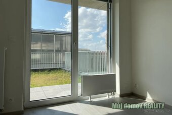 Pronájem moderního bytu 2+kk s velkou terasou, 80 m Praha 6 - 4