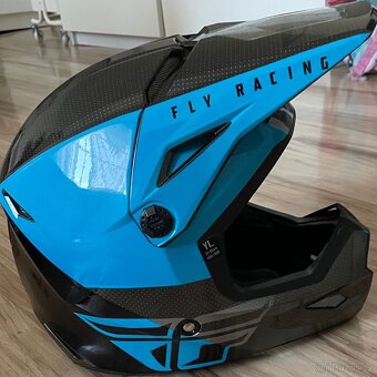 Přilba - 4