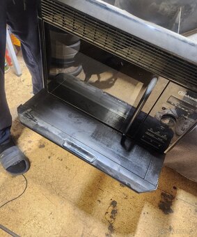 Vestavná mikrovlnná trouba s digestoří - 4