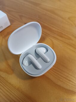 Xiaomi Redmi Buds 4 Lite Bílá
 - 4