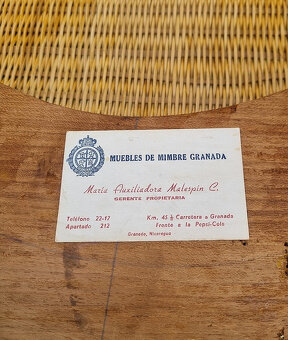 Prodám set 2x velké ratanové křeslo se stolkem - 4