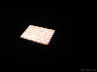 LED světlo Ulanzi VL 120 RGB - 4