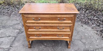 Rustikální komoda na nožkách - 4