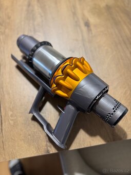 Cyklon Dyson V15 Detect Absolute - 4