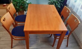Jídelní stůl a 4 židle - 4