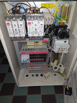 Elektro rozvaděč 2 - 4