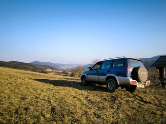 Terrano 2.4 - 4