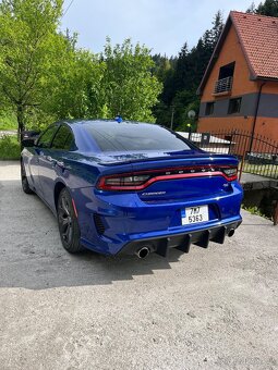 Dodge charger 5,7 hemi v8 - 4