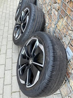 Škoda Octavia 4, RS, letní sada Comet 225/45-18 TOP - 4