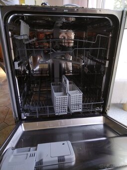 Whirlpool myčka na náhradní díly - 4