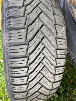 Plechové disky 15” 4x100 a zimní pneu 195/65/R15 Michelin - 4