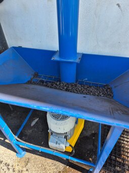 Šnekový podavač dopravník - 4