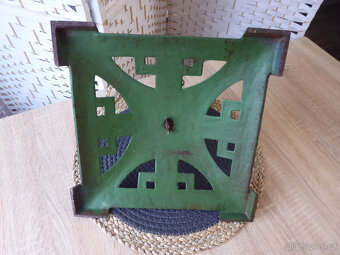 Litinový stojan na vánoční stromek - 4