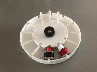 Zásobník na cívky do šicího stroje - 4