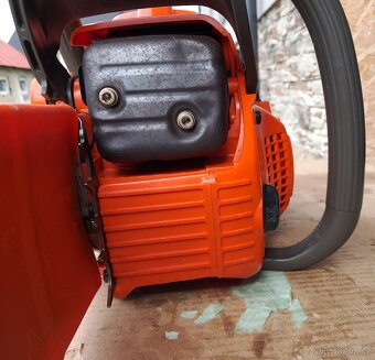 Husqvarna 340 motorova pila zaruce - 4