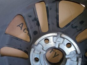 Poškozený elektron R16 - 4