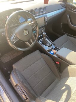 Škoda Superb III šedá - 4