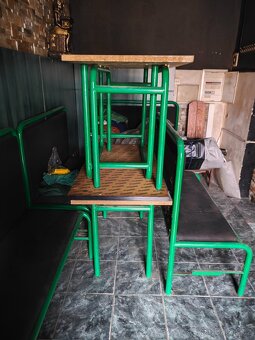 Sedačky a stoly - 4