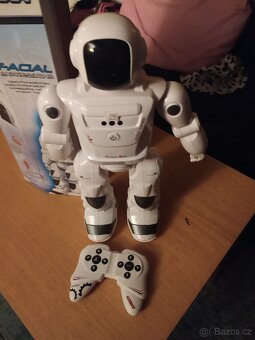 Robot orbit bot - 4
