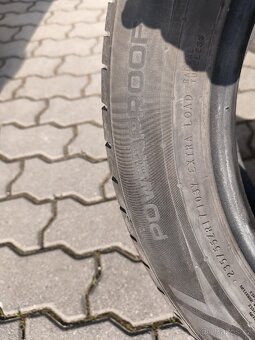 Použité letní pneu 235/55 ZR17, Nokian Tyres PowerProof - 4