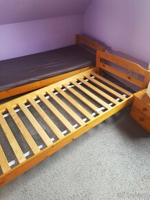 Dřevěná postel s dřevěný roštem - 4